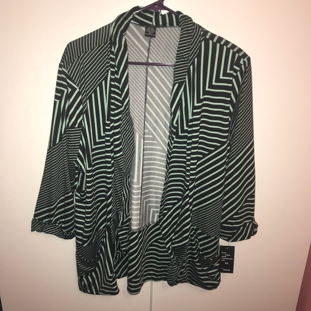 Beautiful brand new cardigan Plus Size